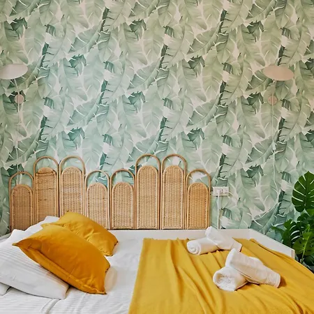 Old Rise Apartment